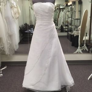 DaVinci sequin and beaded bridal gown White size20